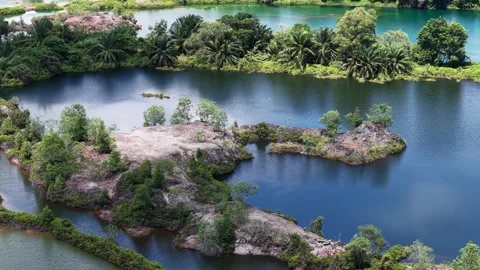 Aerial Drone Panorama Over Abandoned Frog Hill Mine Lakes Vídeos de archivo 344825354