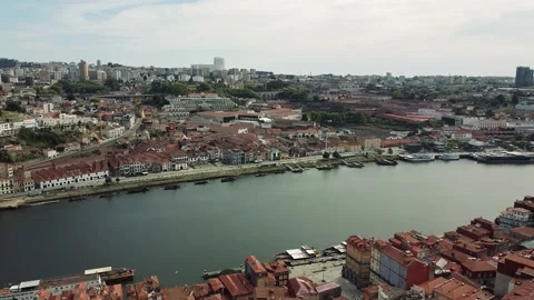 Aerial Drone Panoramic View - Douro River, Traditional Houses in Ribeira Dist Vidéo 152819765