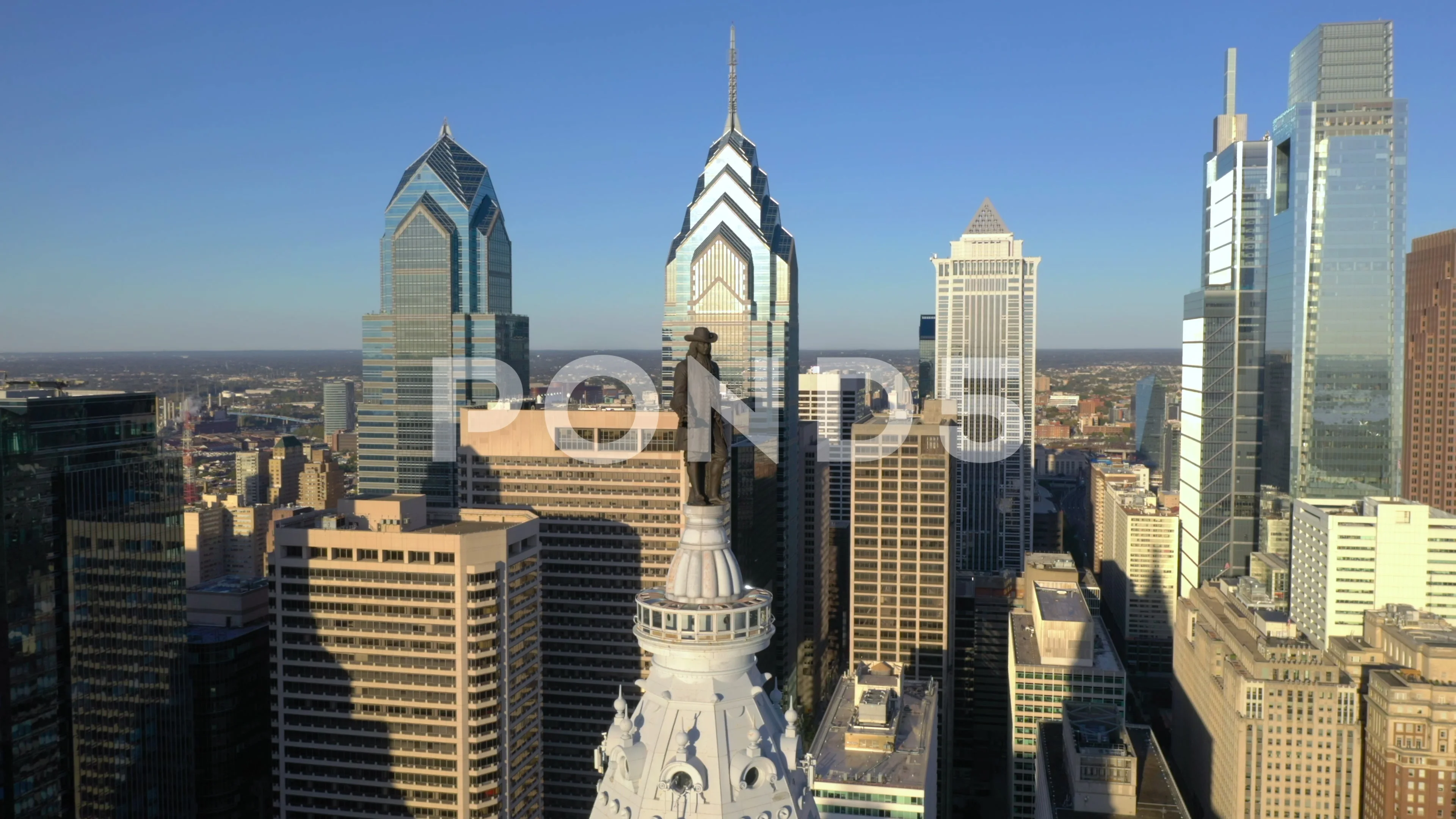 Drone footage William Penn Statue Philad, Stock Video