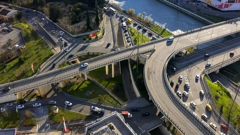 Aerial drone. Roundabout five roads in Sochi. Movement of cars on the highway. Vidéo 104852706