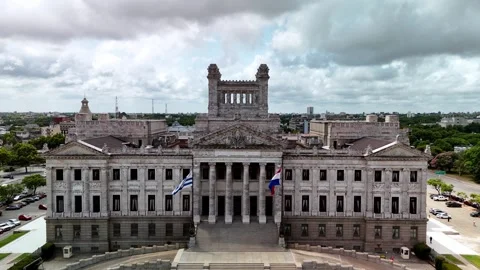 Aerial drone shot approaching Palacio Legislativo parliament building Vídeo Stock 336562948