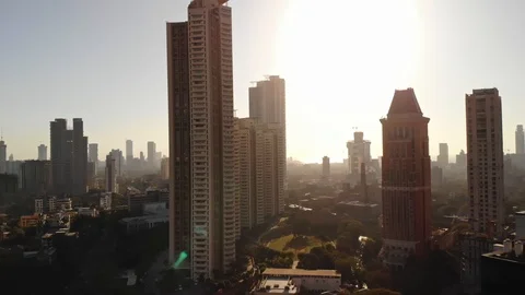 Aerial Drone shot, Beautiful Sunlight coming through the Mumbai city, 4K 스톡 동영상 126908994