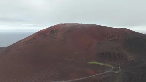 Aerial drone shot of Eldfell volcano on Iceland Stockbeeldmateriaal 340925048