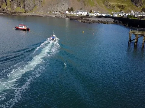 Aerial Drone Shot of Ferry between Easdale and Seil Islands Видео 80888245