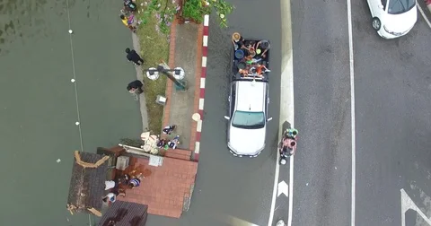 Aerial Drone Straight Down Thai New Year (Songkran) Water Fights Chiang Mai 動画素材 76911352