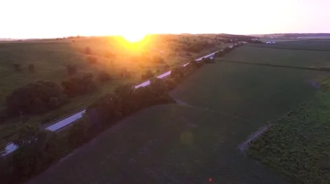 Aerial Drone Into Sun, Field 動画素材 52185986