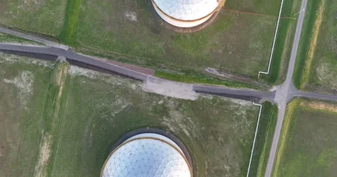 Aerial drone video of a top down view on petrochemical infrastructure, large Vídeos de archivo 246123309