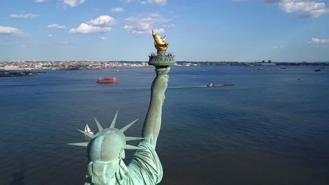 Aerial drone video torch of Statue of LIberty 4k 60p Stock-Footage 77457883