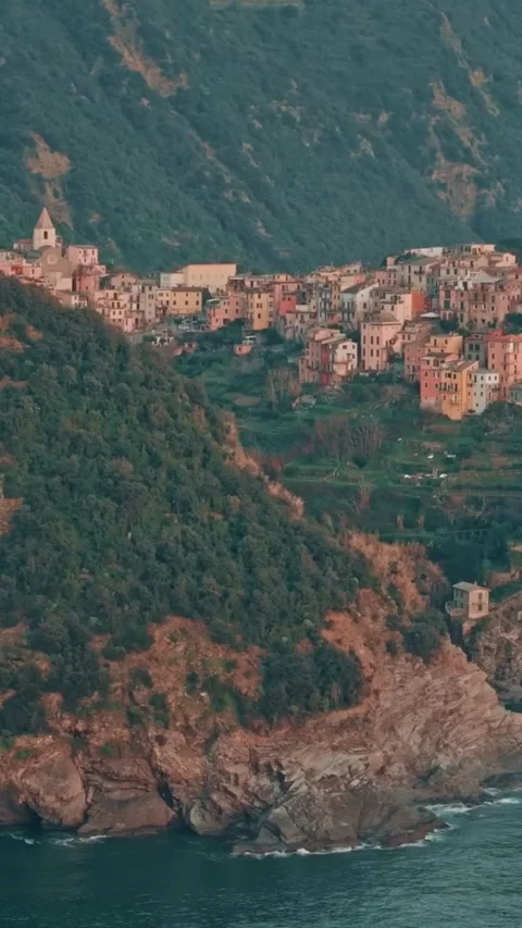 Aerial drone view of Cinque Terre Italy coastal villages and scenic landscapes. Vídeos de archivo 335018653