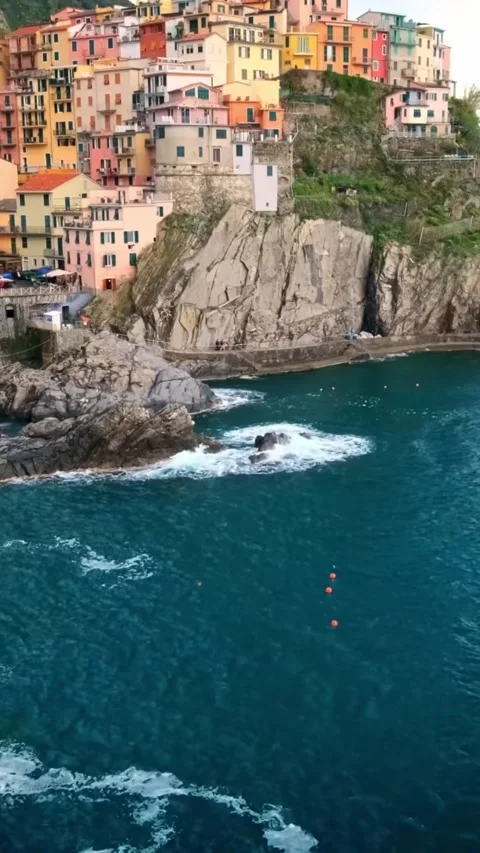 Aerial drone view of Cinque Terre Italy coastal villages and scenic landscapes. Vídeos de archivo 335018664