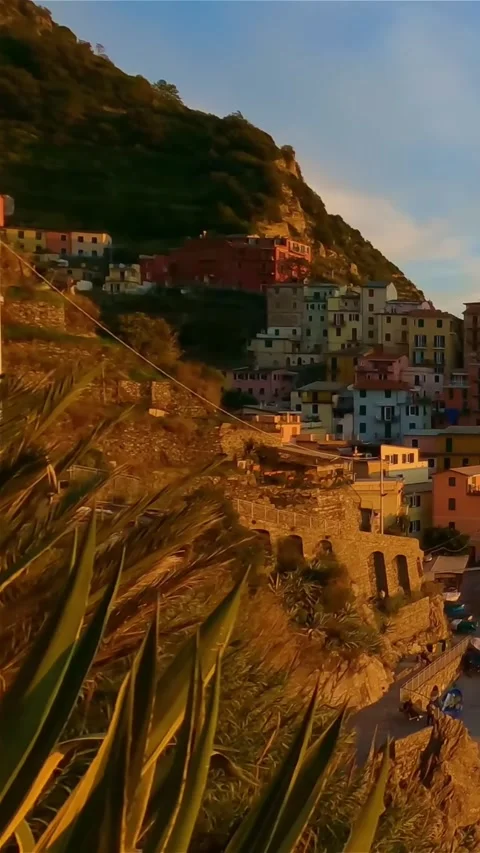 Aerial drone view of Cinque Terre Italy coastal villages and scenic landscapes. Vídeos de archivo 335018895