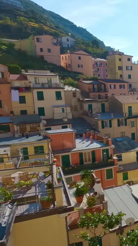 Aerial drone view of Cinque Terre Italy coastal villages and scenic landscapes. Vídeos de archivo 335018901
