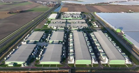 Aerial drone view on a computing center. Cloud computing, data center. 库存影片 255379462
