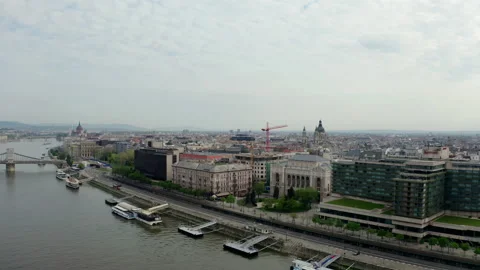 Aerial drone view of Danube river and Budapest city skyline 動画素材 189222822