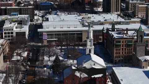 Aerial drone view of downtown Springfield, Massachusetts in winter. Snow Vídeo Stock 330956624