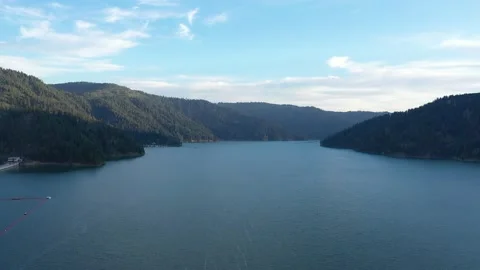Aerial Drone View flying forward over Dworshak Reservoir, Dworshak Dam Idaho Video stock 171829965