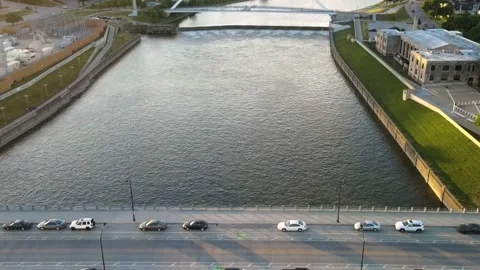 Aerial drone view flying toward Center Street Bridge in Des Moines, Iowa Stock Footage 201691046