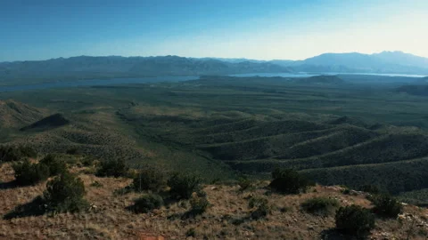 Aerial drone view of forests and cliffs at Theodor Roosevelt lake overlook in Video stock 143200797