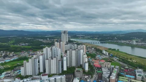 Aerial Drone View of Han River Waterfront and Cityscape 動画素材 343830722