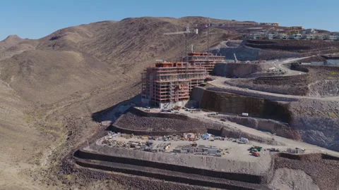 Aerial Drone View of Hillside Construction Development in Henderson Nevada 스톡 동영상 333722846