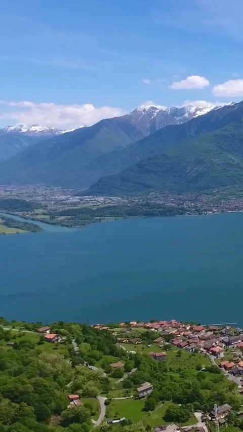 Aerial drone view of Lake Como, Italy. Vídeos de archivo 335047176