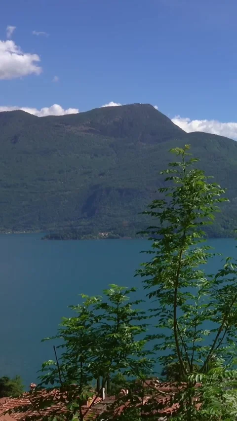 Aerial drone view of Lake Como, Italy. Vídeos de archivo 335047240