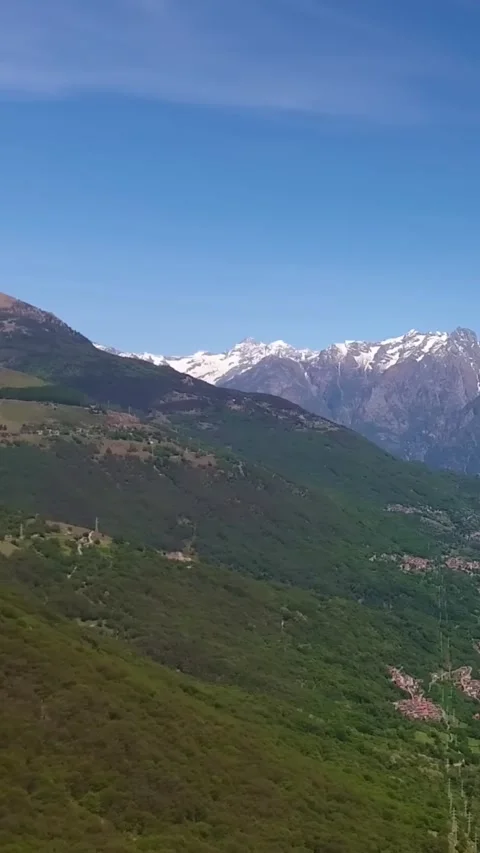 Aerial drone view of Lake Como, Italy. Vídeos de archivo 335047256