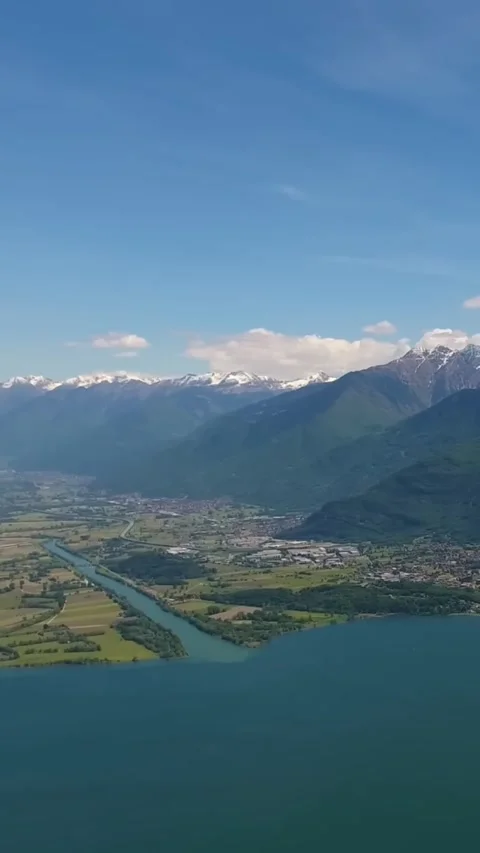 Aerial drone view of Lake Como, Italy. Vídeos de archivo 335047265