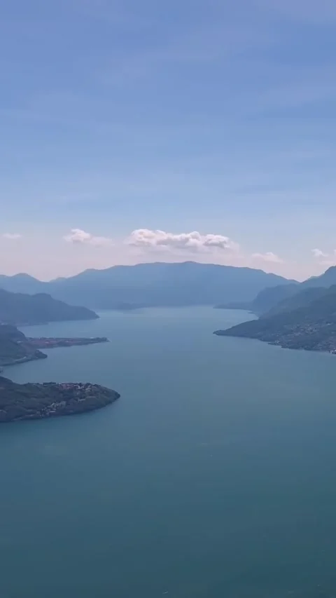 Aerial drone view of Lake Como, Italy. Vídeos de archivo 335047291
