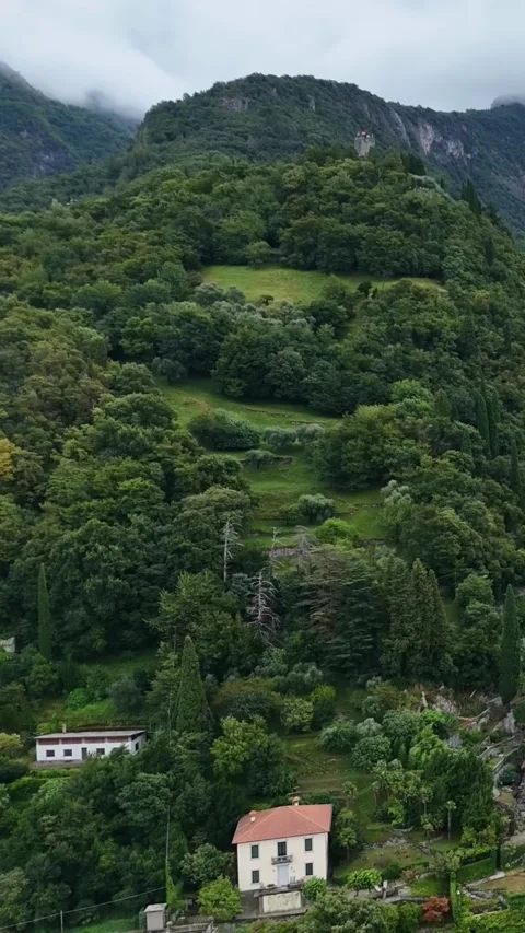 Aerial drone view of Lake Como, Italy. Vídeos de archivo 335047440