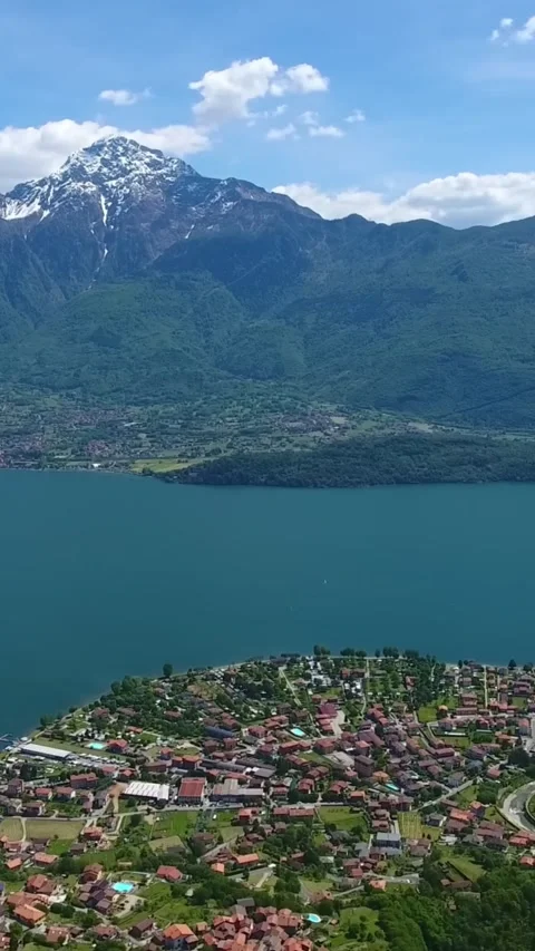 Aerial drone view of Lake Como, Italy. Vídeos de archivo 335047492