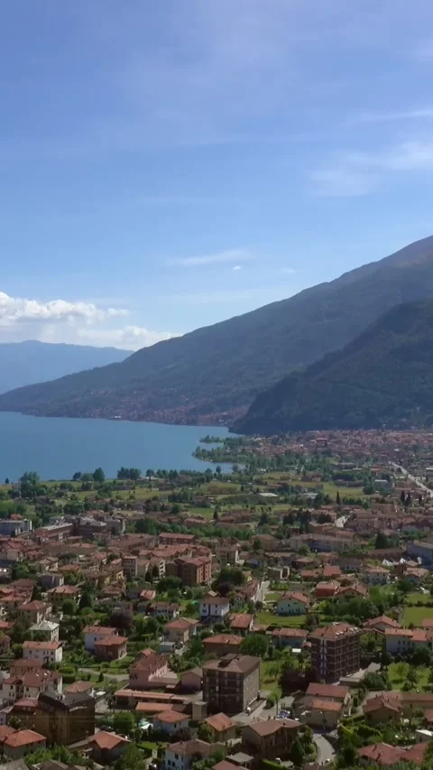 Aerial drone view of Lake Como, Italy. Vídeos de archivo 335047526