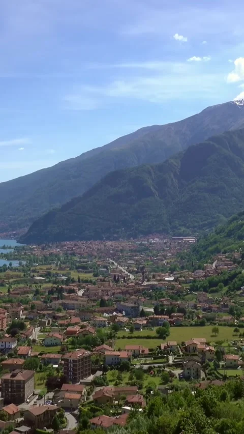 Aerial drone view of Lake Como, Italy. Vídeos de archivo 335047535