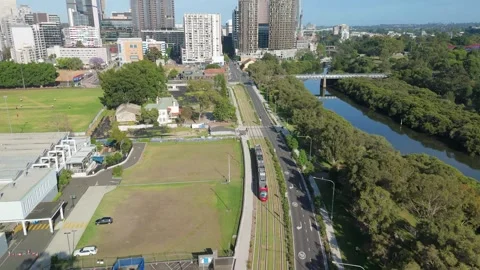 Aerial drone view of a light rail vehicle at Parramatta in Western Sydney, NSW 스톡 동영상 291517576