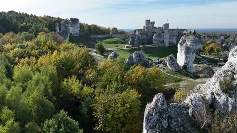 Aerial drone view of medieval castle Ogrodzieniec in Poland. Strongholds Ea.. Video stock 309947960
