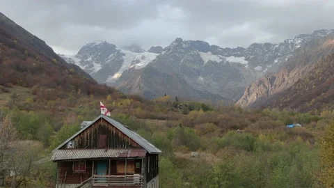Aerial drone view of misty forrest in villiage Racha , Georgia Vidéo 237810488