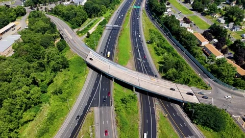 Aerial drone view of a multi-lane highway interchange with... Vídeos de archivo 340657895