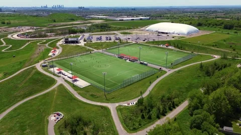 Aerial Drone View of North Maple Regional Park Soccer Fields in Vaughan 스톡 동영상 335798024