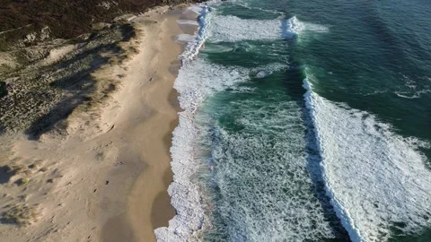Aerial Drone View Of Ocean Waves Crashing On Sandy Beach At Sunset – 4K Video 库存影片 314617838