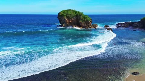 Aerial Drone View of Ocean Waves Rolling with White Sea Foam Stock Footage 315761708