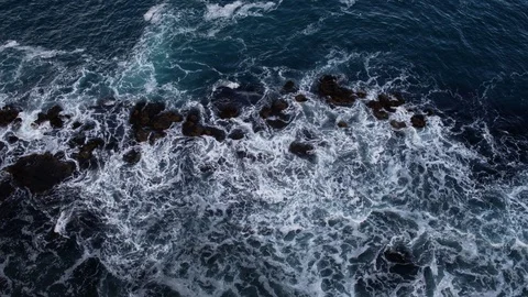 Aerial drone view over Breaking waves 動画素材 109515616