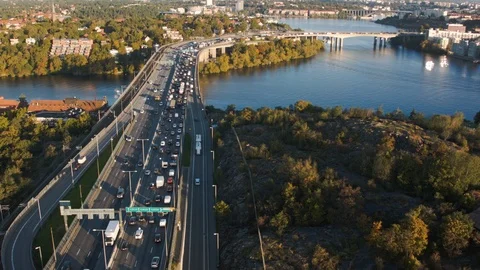 Aerial drone view over E4 Essingen highway in Stockholm Vídeo Stock 109466694
