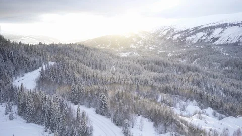 Aerial drone view over Mountain in winter at sunset Vidéo 109535443