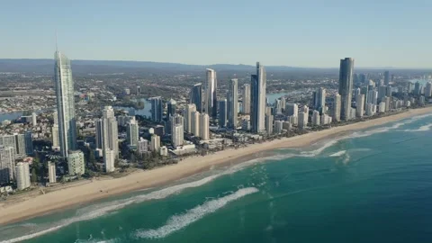 Aerial Drone View over ocean of Gold Coast Cityscape, Surfers Paradise Video 库存影片 309628183