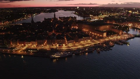 Aerial drone view over Old Town in Stockholm at night Vídeo Stock 109498107