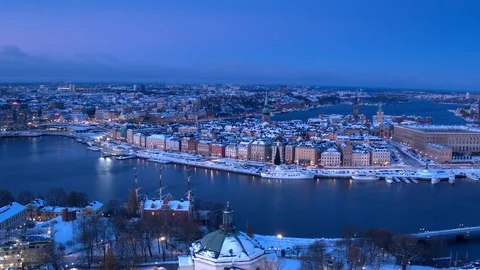 Aerial drone view over Old Town in Stockholm in winter at night Vídeo Stock 109528887