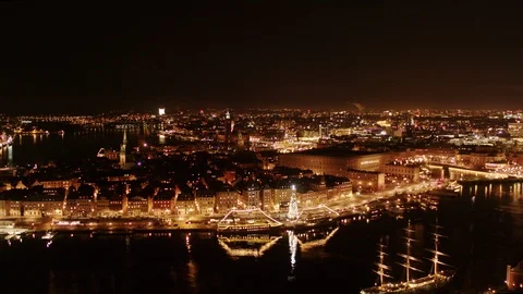Aerial drone view over Old Town in Stockholm at night Vídeo Stock 109542117