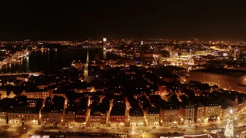 Aerial drone view over Old Town in Stockholm at night Vidéo 109546140