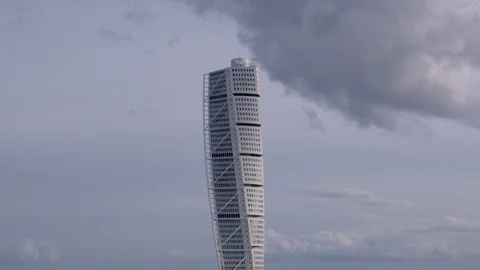 Aerial drone view over Turning Torso in Malmö Vídeo Stock 109462006