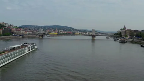 Aerial drone view of ship sails on the Danube river and Budapest city skyline 動画素材 189338577